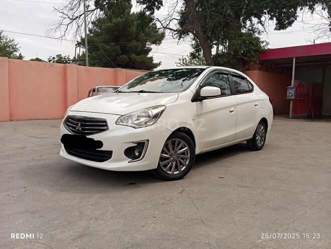Mitsubishi Attrage 2015, 169,000 km - 1.2 l - Gəncə