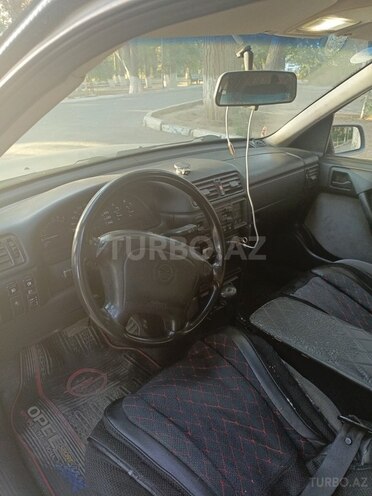 Opel Vectra 1994, 470,000 km - 2.0 l - Şirvan