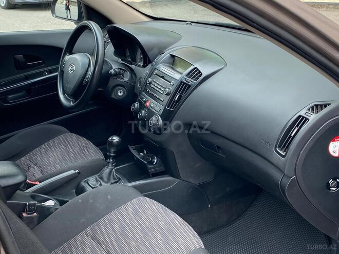 Kia Ceed 2009, 250,000 km - 1.4 л - Gəncə