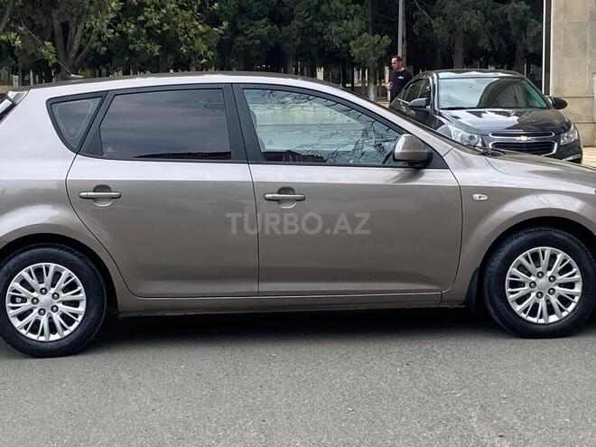 Kia Ceed 2009, 250,000 km - 1.4 л - Gəncə