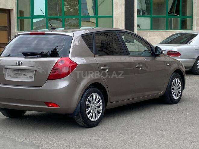 Kia Ceed 2009, 250,000 km - 1.4 л - Gəncə