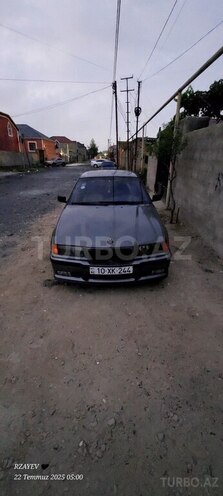 BMW 320-1