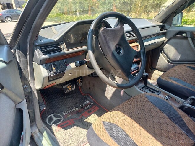 Mercedes E 250 1994, 394,626 km - 2.5 л - Bakı