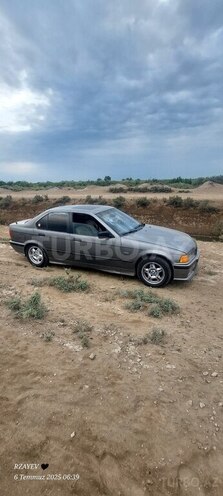 BMW 320-18