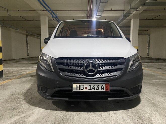 Mercedes Vito 2017, 200,000 km - 2.2 l - Bakı