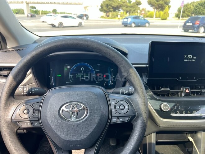 Toyota Corolla Cross 2025, 8,000 km - 2.0 л - Bakı