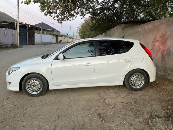 Hyundai i30 2010, 245,000 km - 1.4 л - Şirvan
