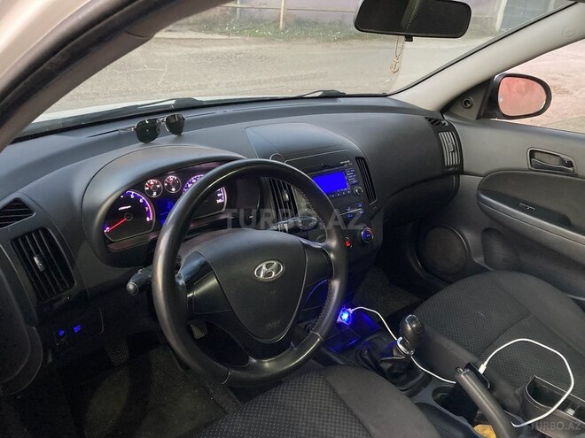 Hyundai i30 2010, 245,000 km - 1.4 л - Şirvan