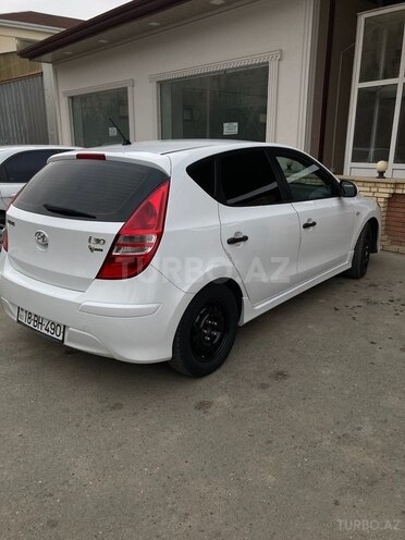 Hyundai i30 2010, 245,000 km - 1.4 л - Şirvan