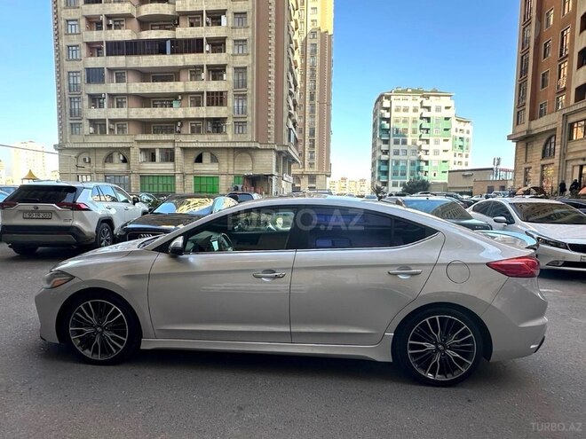 Hyundai Elantra 2017, 131,966 km - 1.6 l - Bakı