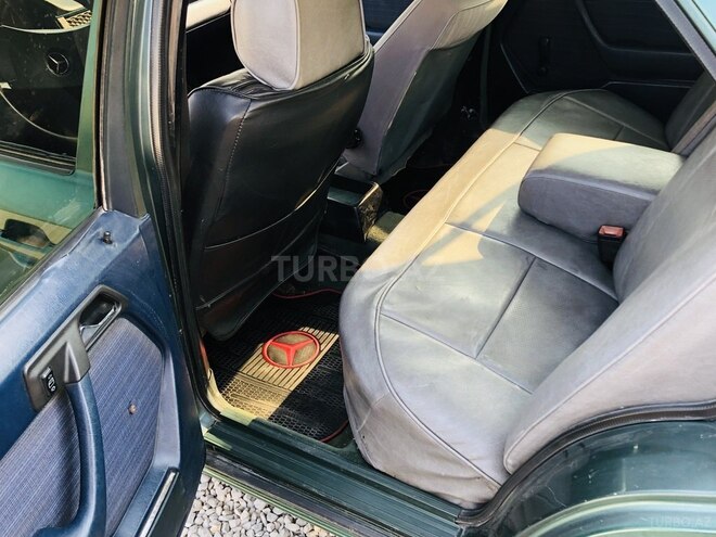 Mercedes E 200 1987, 142,741 km - 2.0 l - Bakı