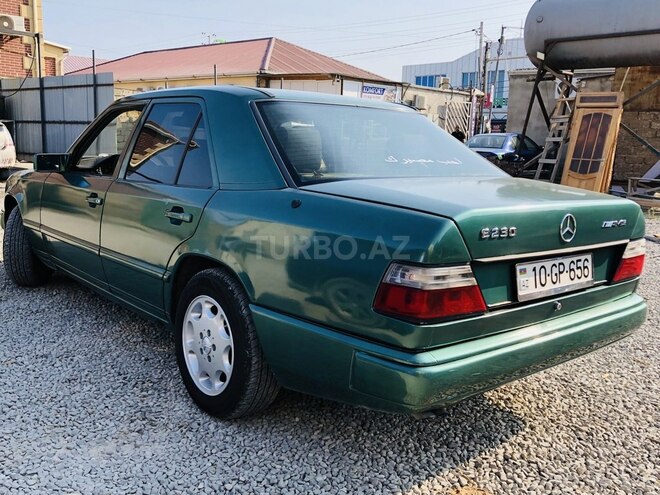 Mercedes E 200 1987, 142,741 km - 2.0 l - Bakı
