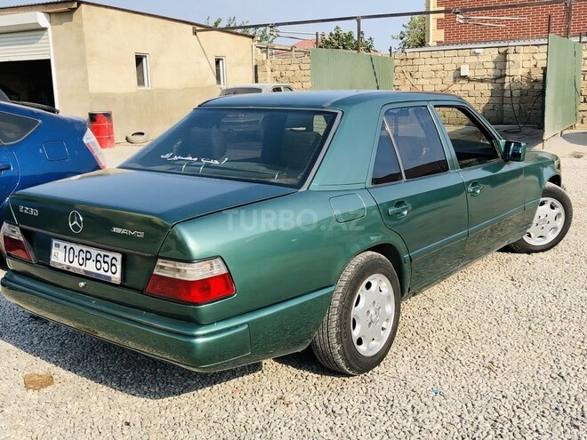 Mercedes E 200 1987, 142,741 km - 2.0 l - Bakı