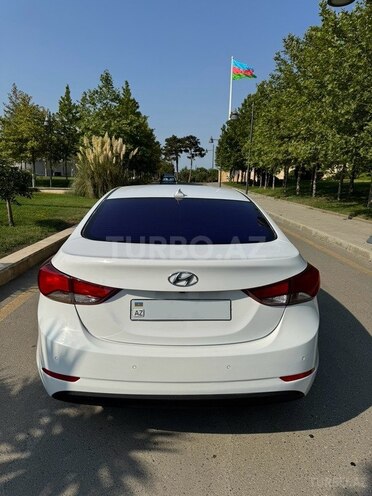 Hyundai Avante 2015, 173,800 km - 1.6 л - Bakı