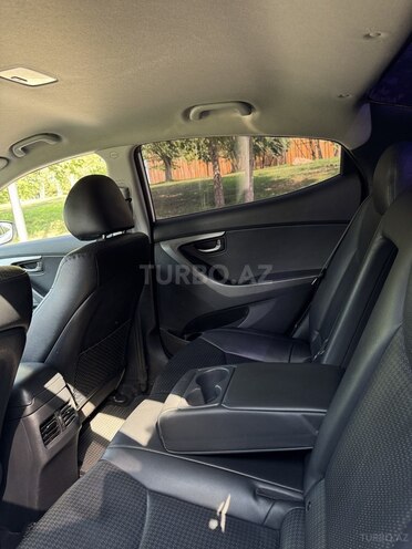Hyundai Avante 2015, 173,800 km - 1.6 л - Bakı