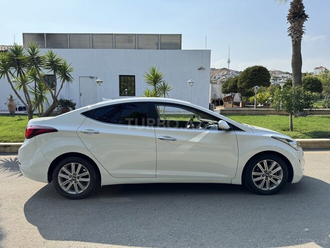 Hyundai Avante 2015, 173,800 km - 1.6 л - Bakı