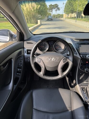 Hyundai Avante 2015, 173,800 km - 1.6 л - Bakı