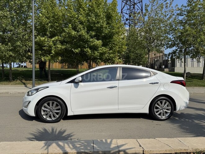 Hyundai Avante 2015, 173,800 km - 1.6 л - Bakı