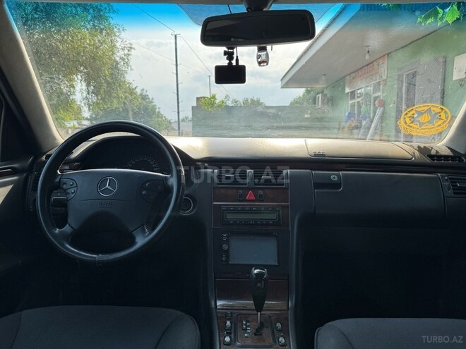 Mercedes E 270 2001, 540,000 km - 2.7 l - Bakı