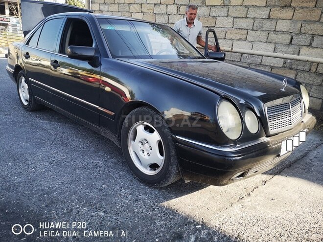 Mercedes E 200 1997, 425,324 km - 2.0 l - Bakı