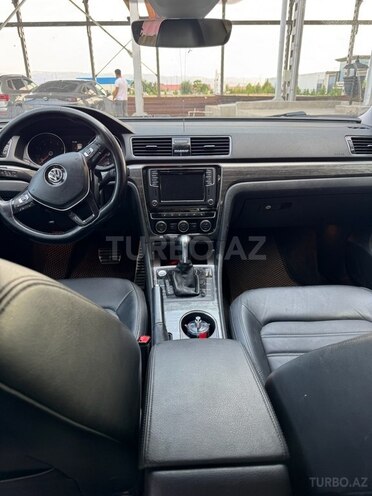 Volkswagen Passat 2016, 125,500 km - 1.8 l - Bakı
