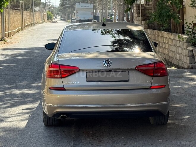 Volkswagen Passat 2016, 125,500 km - 1.8 l - Bakı