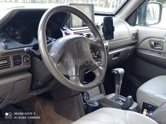 Mitsubishi Pajero 1999, 300,000 km - 2.8 l - Bakı