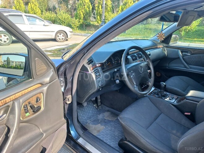 Mercedes E 200 1999, 258,909 km - 2.0 l - Bakı