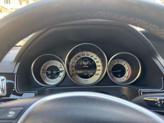 Mercedes E 220 d 2014, 199,000 km - 2.2 l - Bakı