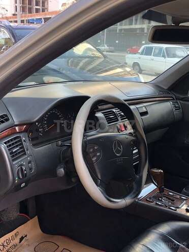 Mercedes E 220 d 2001, 398,000 km - 2.2 l - Bakı