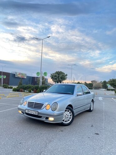 Mercedes E 220 d 2001, 398,000 km - 2.2 l - Bakı