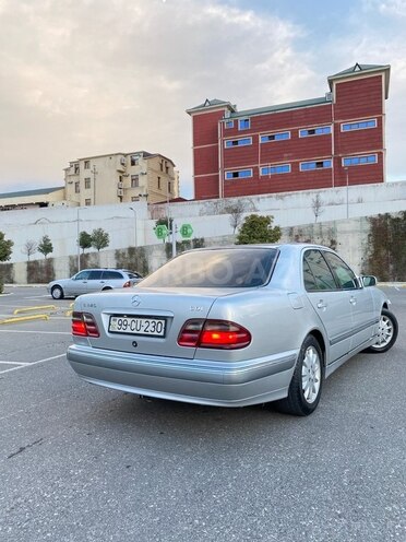 Mercedes E 220 d 2001, 398,000 km - 2.2 l - Bakı