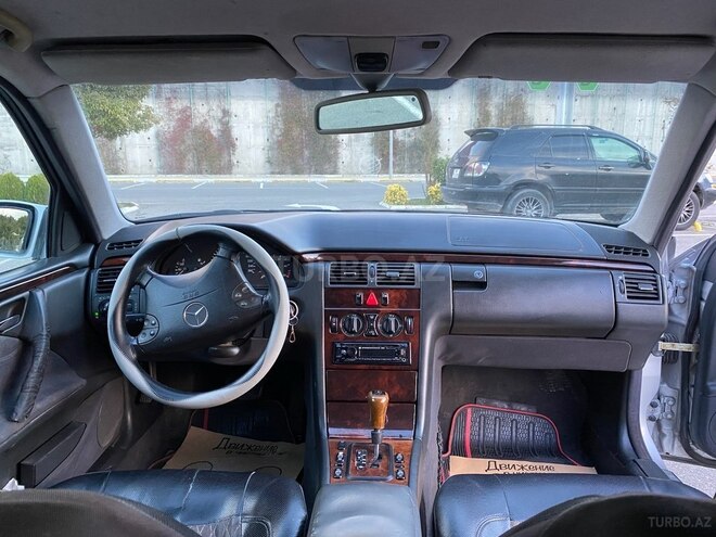 Mercedes E 220 d 2001, 398,000 km - 2.2 l - Bakı