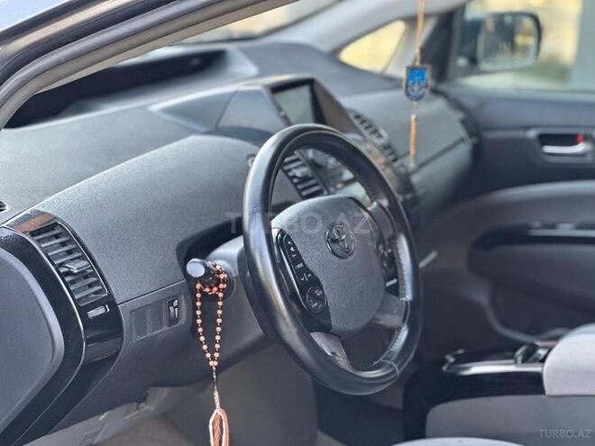 Toyota Prius 2007, 270,000 km - 1.5 l - Salyan