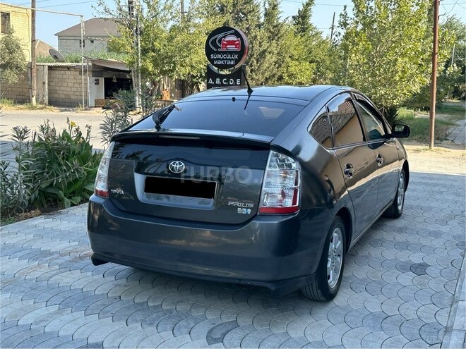 Toyota Prius 2007, 270,000 km - 1.5 l - Salyan