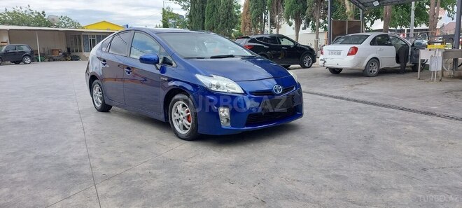 Toyota Prius 2011, 300,000 km - 1.8 l - Gəncə