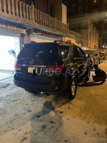 Toyota Fortuner 2005, 273,000 km - 4.0 l - Bakı