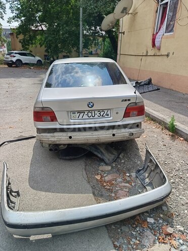 BMW 525 1997, 300,000 km - 2.5 л - İsmayıllı