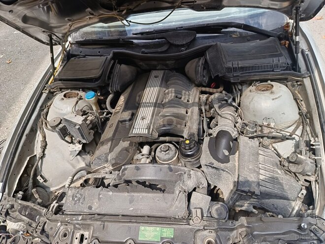 BMW 525 1997, 300,000 km - 2.5 л - İsmayıllı