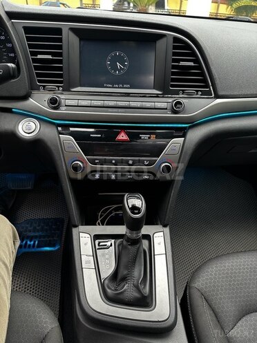 Hyundai Elantra 2017, 85,447 km - 2.0 л - Şəmkir