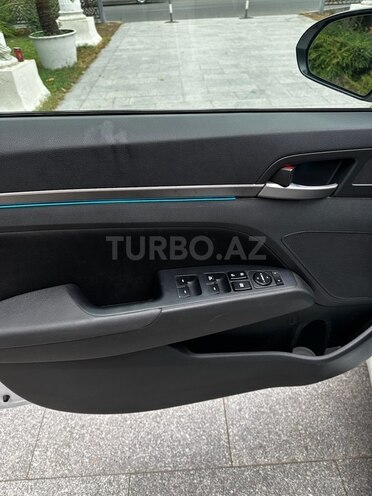 Hyundai Elantra 2017, 85,447 km - 2.0 л - Şəmkir
