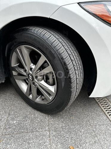 Hyundai Elantra 2017, 85,447 km - 2.0 л - Şəmkir