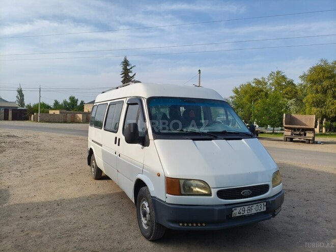 Ford Transit 2000, 100,000 km - 2.5 л - Saatlı