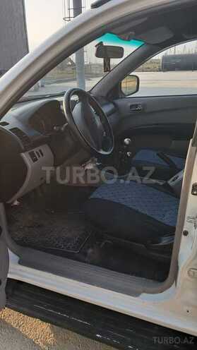 Mitsubishi L200 2010, 320,000 km - 2.5 l - Bakı