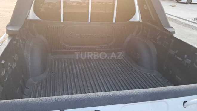 Mitsubishi L200 2010, 320,000 km - 2.5 l - Bakı