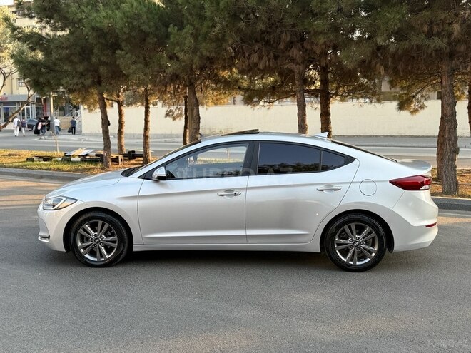 Hyundai Avante 2015, 165,000 km - 1.6 л - Bakı