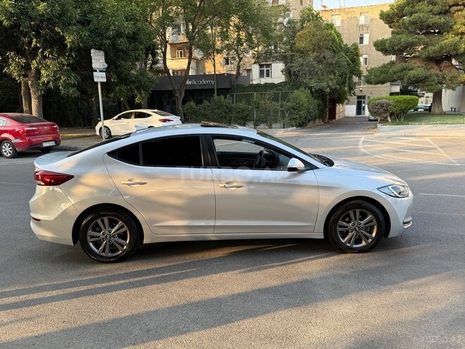 Hyundai Avante 2015, 165,000 km - 1.6 л - Bakı
