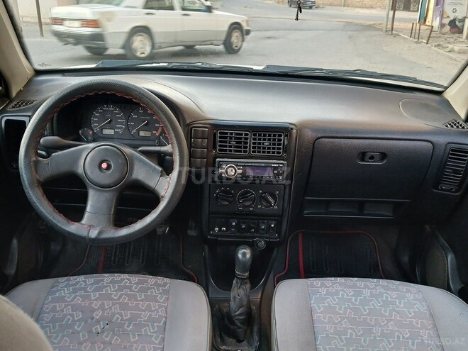 Volkswagen Polo 1996, 200,000 km - 1.6 l - Bakı