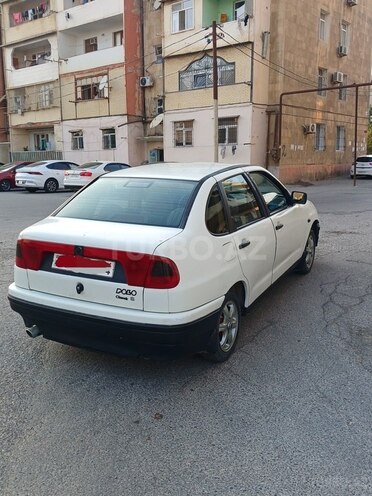 Volkswagen Polo 1996, 200,000 km - 1.6 l - Bakı