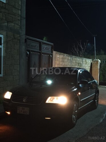Volkswagen Passat 2001, 428,000 km - 1.8 l - Qobustan